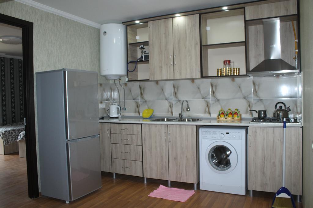 Akaki'S Guesthouse Borjomi Bagian luar foto
